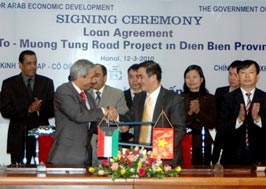 Kuwait provided 14 million USD to transport infrastructure development in Dien Bien province