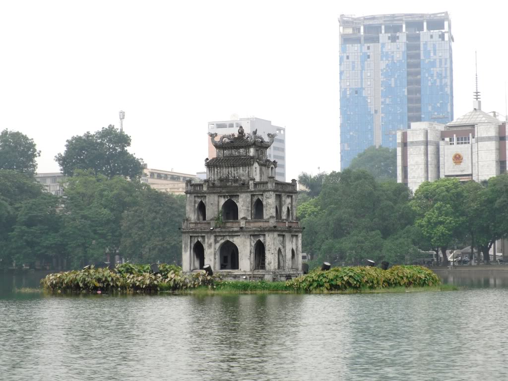 Chỉ còn hai trăm ngày