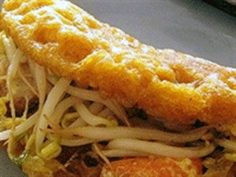 Hue owns biggest plain rice cake in Vietnam
