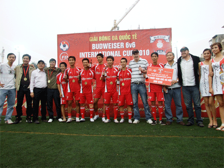 Hanoi sends two through to Bud 6V6 national finals