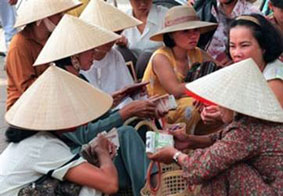 Trôi nổi thị trường ngoại tệ - Pháp lệnh ngoại hối có vô can