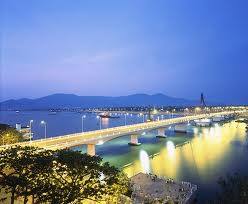 17 Japanese travel agents seek opportunities in Vietnam’s central region