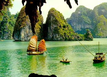 Laos launches campaign to vote for Ha Long Bay