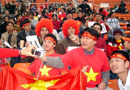 Cuộc thi ảnh “V V – Vũ điệu sân cỏ” 2011