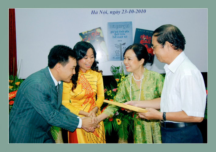 Nhà văn Thùy Dương Cuộc sống là sự lựa chọn