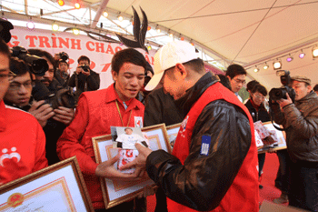 Goodwill Ambassador Jet Li visits and works in Vietnam