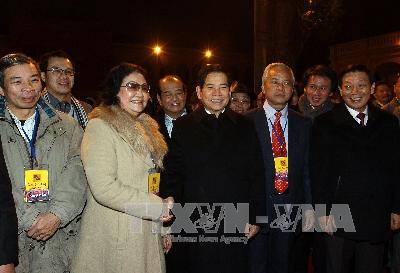 Chủ tịch nước gặp mặt thân mật bà con kiều bào về quê ăn Tết