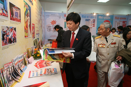 Le festival des journaux du printemps 2011 à Hanoi