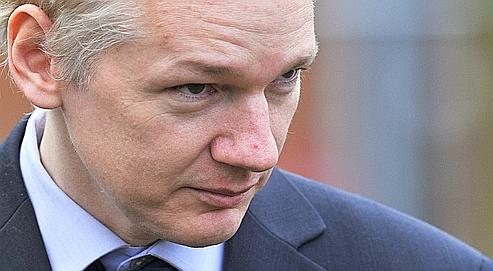 Assange prépare sa défense pour éviter l extradition
