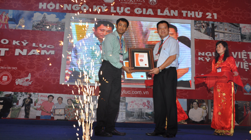 Asia Book of Records honours dragon statue