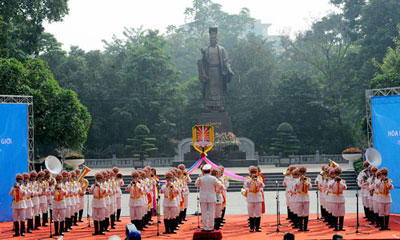 世界警察音乐会开幕式在越南举行
