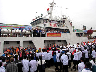 “跟随海上胡志明小道行程”活动在海防举行启程仪式