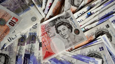 La Banque d’Angleterre injecte 115 milliards de dollars pour relancer l’économie