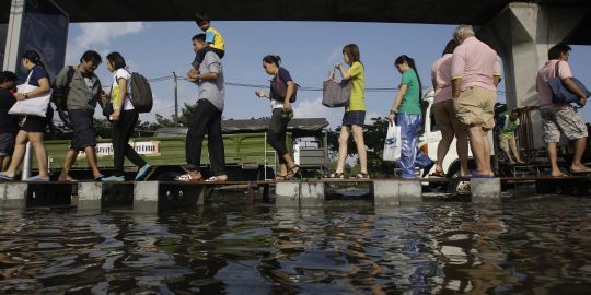 Les inondations ont causé plus de un millier de morts en Asie du Sud-Est