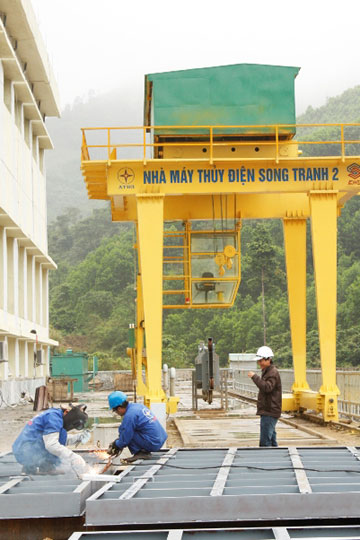 Công ty cổ phần Cơ Điện Miền Trung phấn đấu xây dựng đơn vị ngày càng vững mạnh