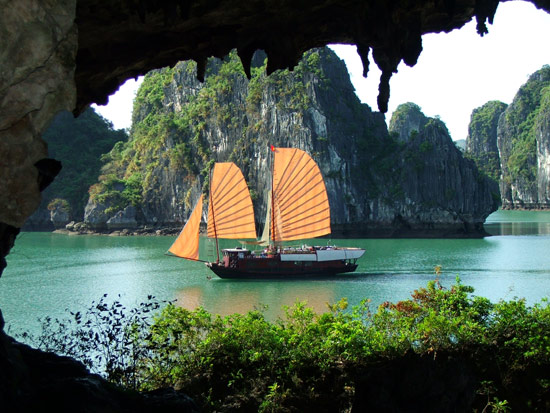 Để Hạ Long mãi là niềm tự hào của Việt Nam