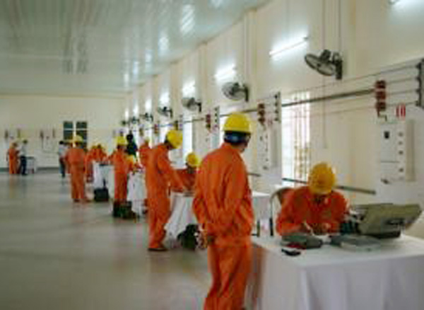 Công ty Điện lực Thanh Hóa Góp phần cho thành công Hội thi thợ giỏi của Tổng Công ty Điện lực Việt Nam năm 2011