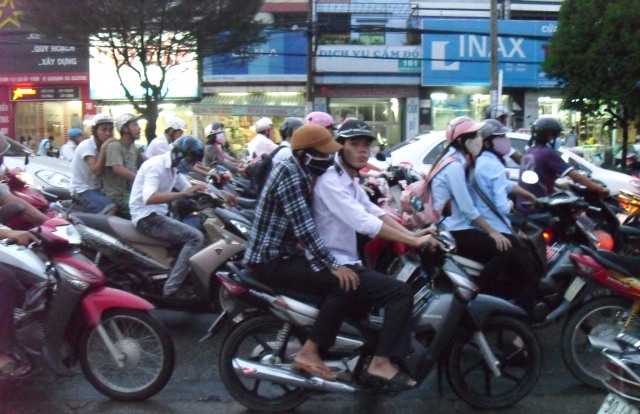 TP Hồ Chí Minh Chưa có phương án cụ thể về đổi giờ làm, giờ học