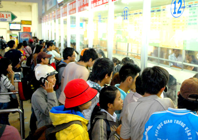 Hôm nay bắt đầu bán vé tàu Tết