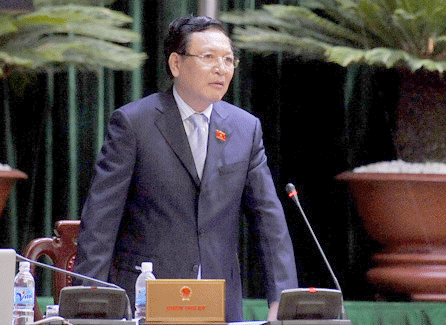 Bộ trưởng Bộ Giáo dục và Đào tạo trả lời chất vấn của các đại biểu Quốc hội