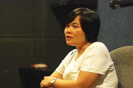 Nhue Giang takes “Tam hon me” to US