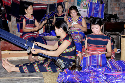 Phát triển giáo dục, đào tạo và dạy nghề vùng Tây Nguyên