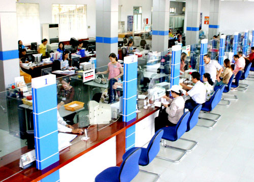 Numerous banks approved to raise charter capital