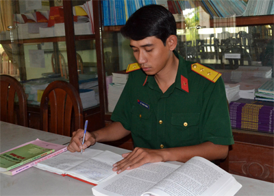 “Hũ gạo tiết kiệm” của người Trung úy
