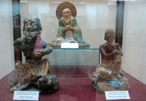 Vietnamese pottery exhibition held in Can Tho