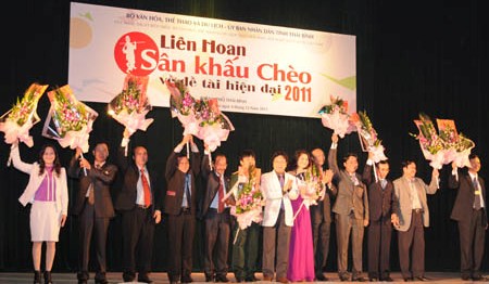 Bế mạc Liên hoan sân khấu Chèo về đề tài hiện đại toàn quốc 2011
