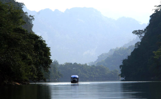 Hồ Ba Bể - vẻ đẹp nguyên sơ