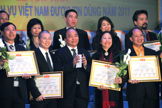 Tôn vinh các sản phẩm, dịch vụ Việt Nam được tin dùng năm 2011