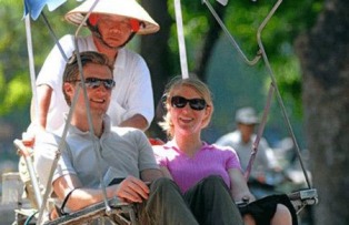 Vietnam receives more than 5 3 million foreign tourists since the beginning of the year