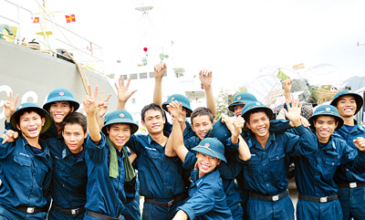 Cadeaux du Têt pour le district insulaire de Truong Sa