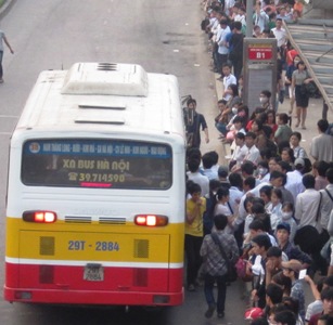Hà Nội Triển khai đồng bộ các giải pháp kiềm chế tai nạn, ùn tắc giao thông dịp Tết