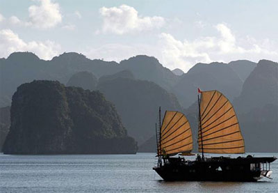 Promoting Vietnam’s tourism on TVB channel