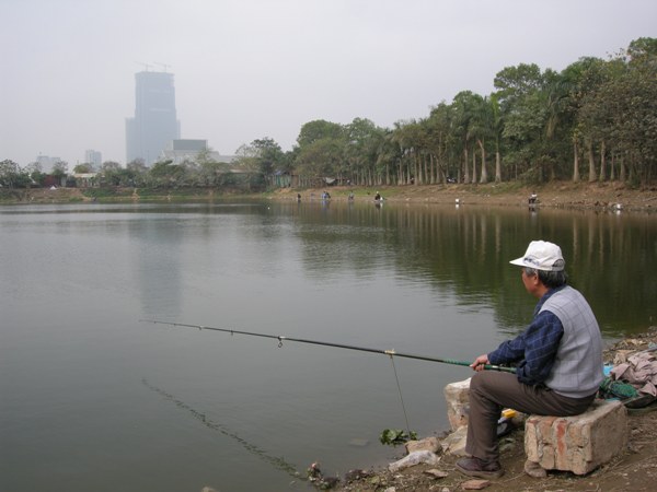 Câu cá ngày xuân