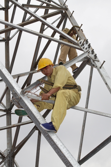 Đẩy nhanh tiến độ công trình đường dây 220 kV Nho Quế 3 – Cao Bằng và Trạm biến áp 220 kV Cao Bằng