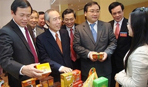Vietnamese prefer Vietnamese goods