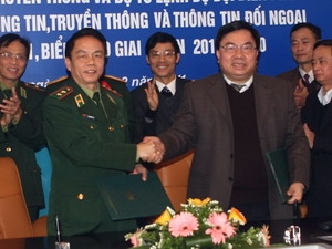 Phối hợp thông tin, truyền thông tại khu vực biên giới, biển đảo