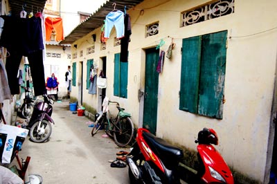 Tăng giá điện - làm sao để người thu nhập thấp bớt thiệt