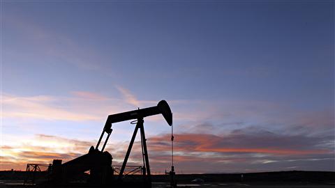 Le prix du pétrole continue de grimper