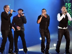 Backstreet Boys làm “nóng” sân vận động Mỹ Đình