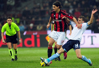 意甲：ＡＣ米兰赢得关键之战