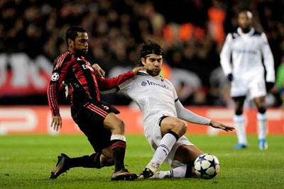 欧冠联赛综合：热刺淘汰ＡＣ米兰　沙尔克０４逆转巴伦西亚