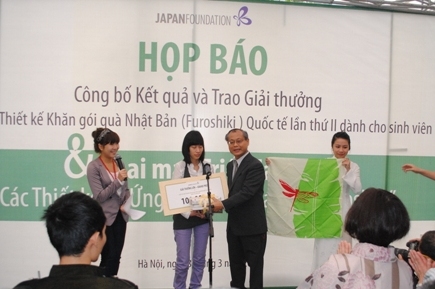Trao giải cuộc thi Thiết kế Khăn gói quà Nhật Bản Furoshiki