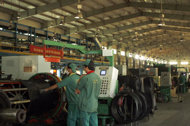 Tổng Công ty Điện lực miền Trung cùng cộng đồng tích cực tiết kiệm điện