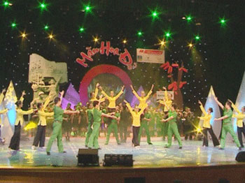 “充满欢乐的祖国”艺术交流晚会