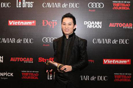 第6次贡献奖揭晓：歌手松阳 “独中两元”