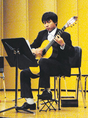Du học sinh Việt Nam đoạt giải guitar Đông Bắc Mỹ